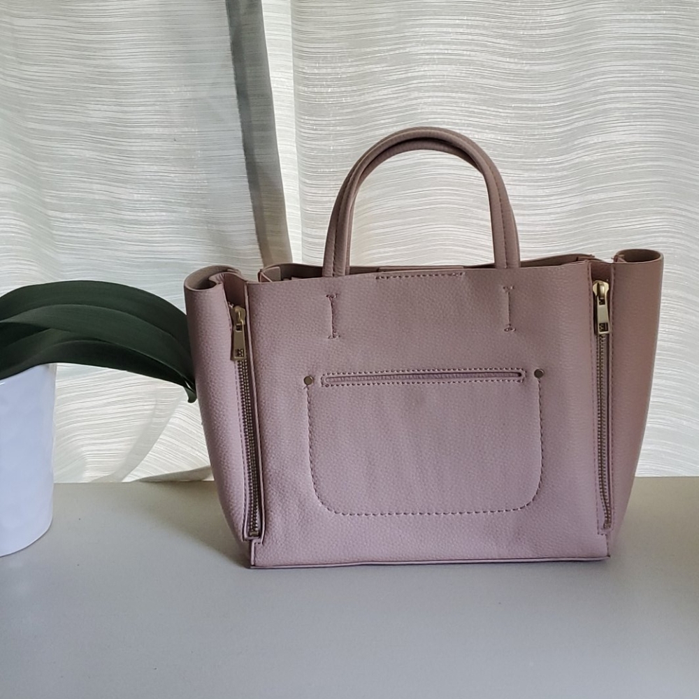Light pink handbag